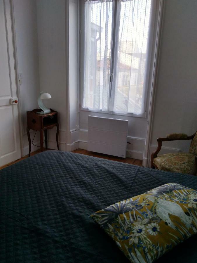 Appartement Au Calme Centre Ville A 2 Pas Du Vieux Marche ลาโรแชล ภายนอก รูปภาพ